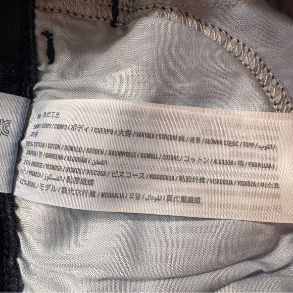 Hollister Curvy High Rise Flare Women’s Jeans Size 2R Dark Wash Advanced Stretch - Picture 10 of 12